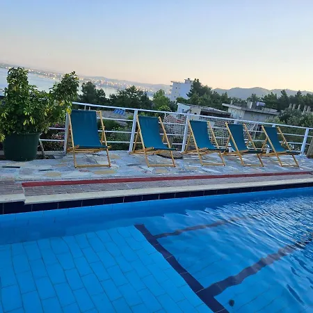 Friends アパート Vlorë